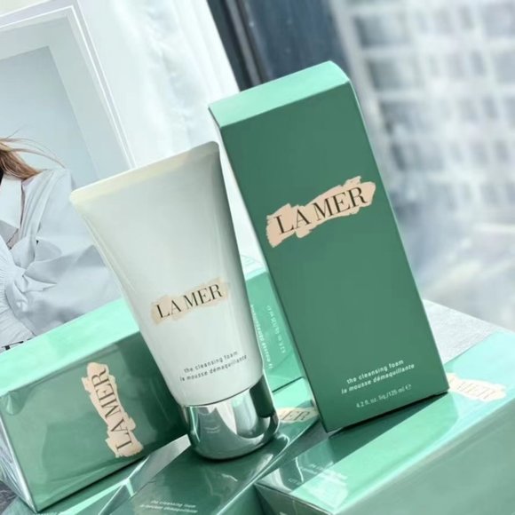 LA MER Radiant Cleansing Foam - Picture 1 of 8